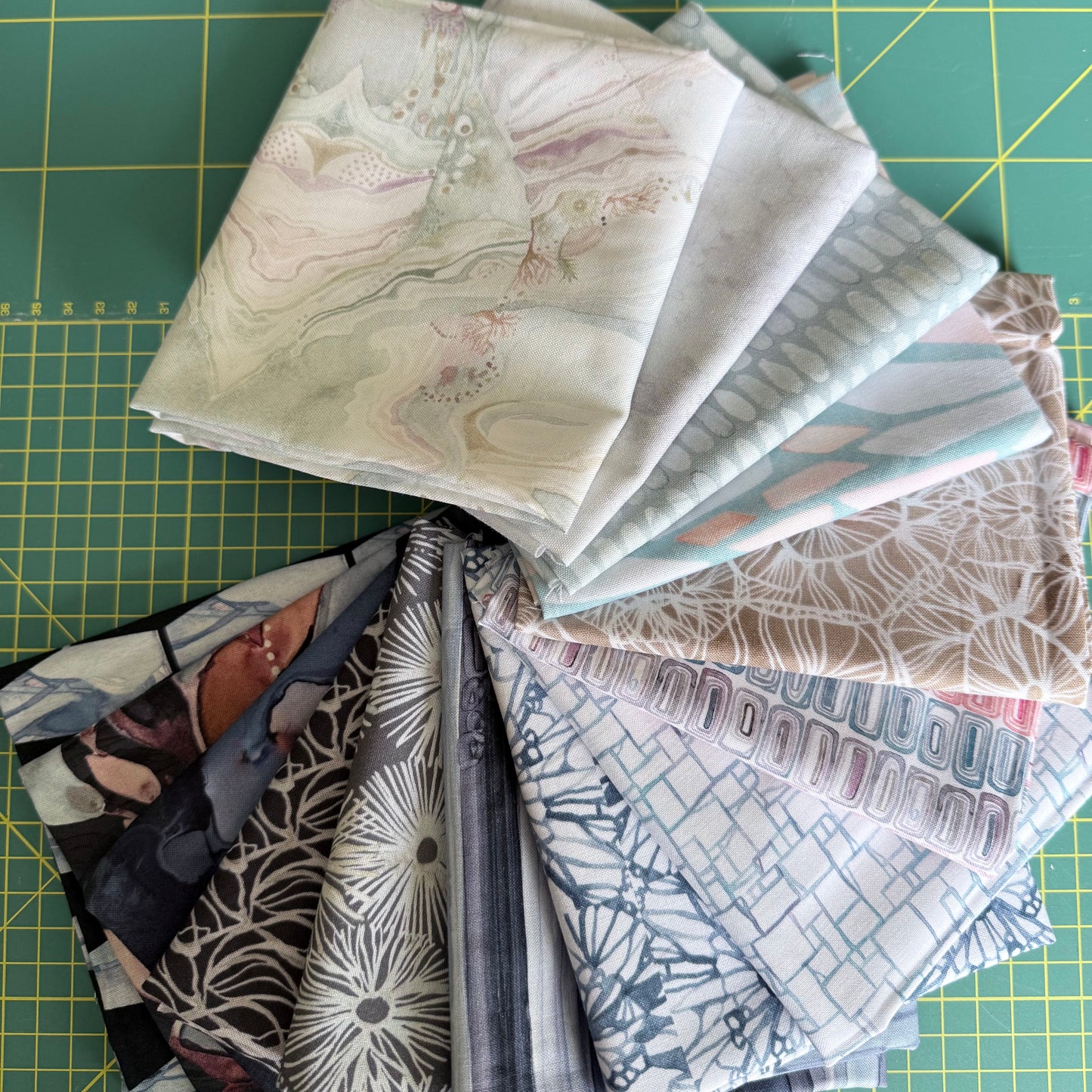Shell Rummel Mixed Collection (Fat Quarters)