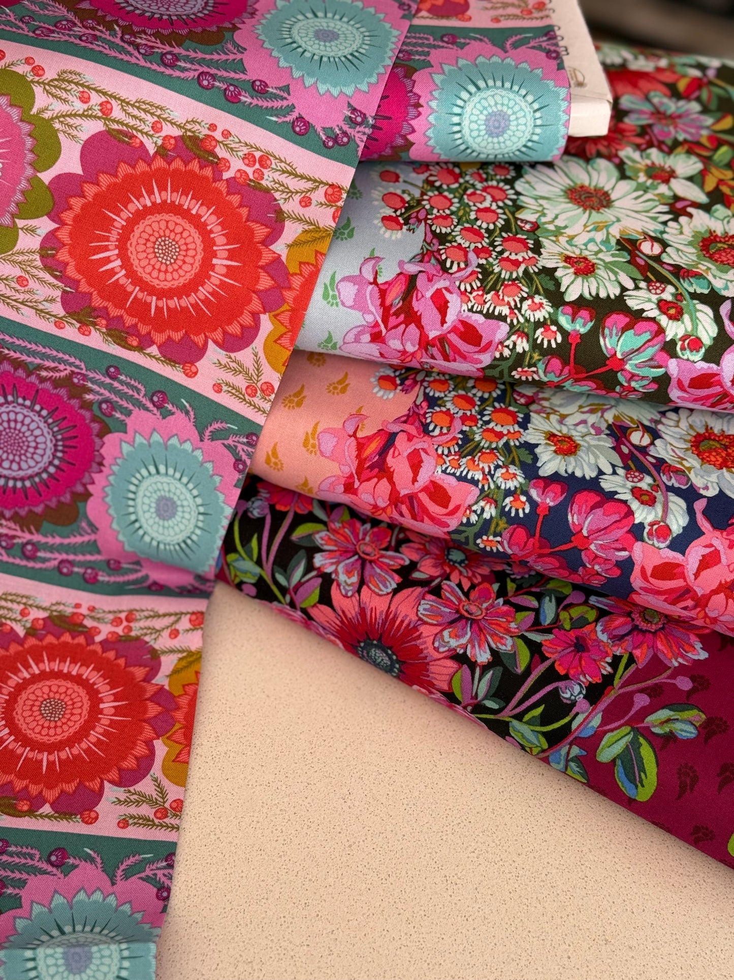 Beata's Garden (Candlelight) by Anna Maria Textiles