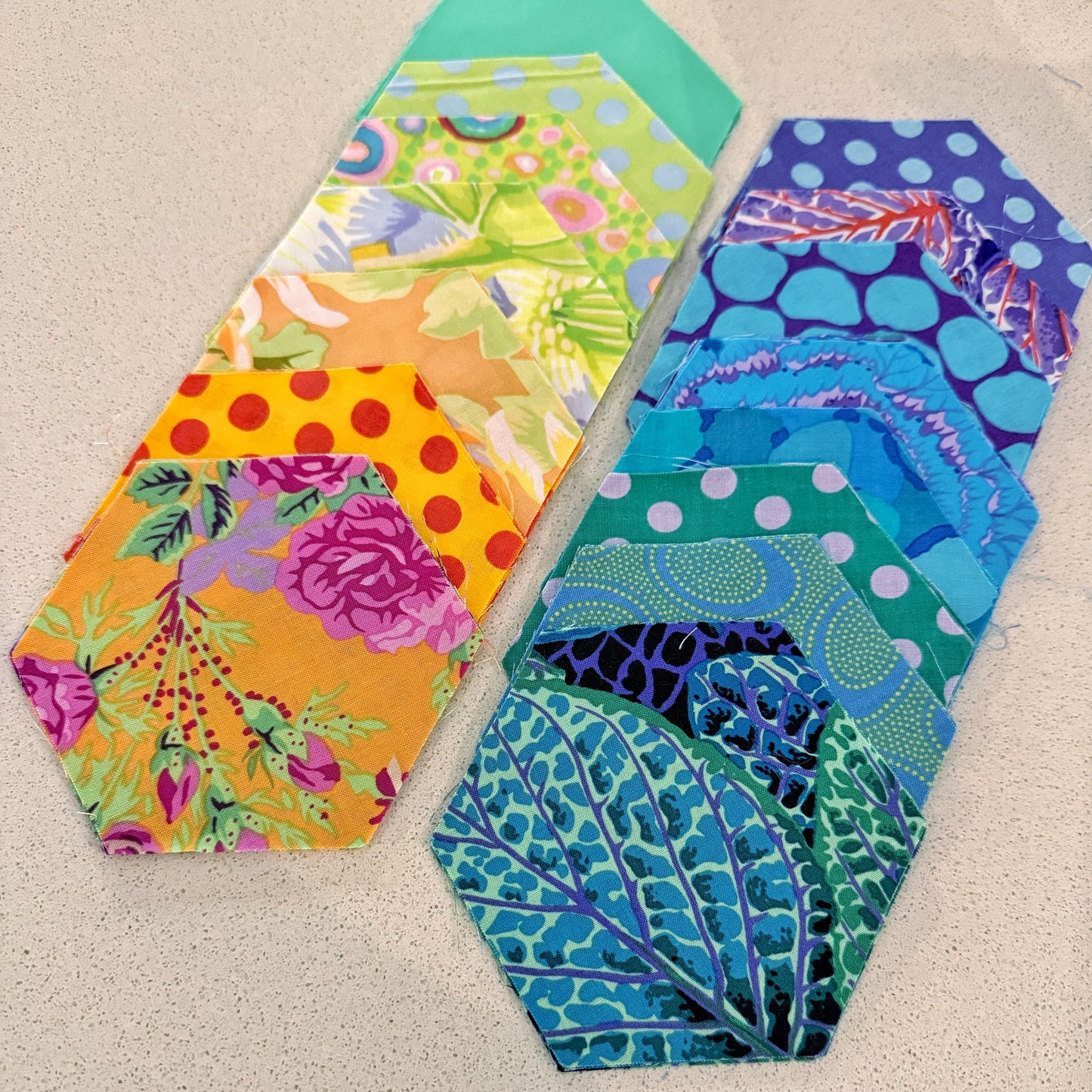 2.25" Hexagon Pack (Kaffe Collective mix Nov25)