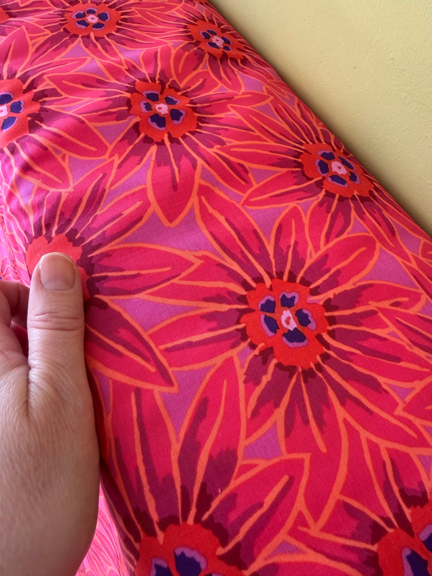 Potentilla (red) by Kaffe Collective